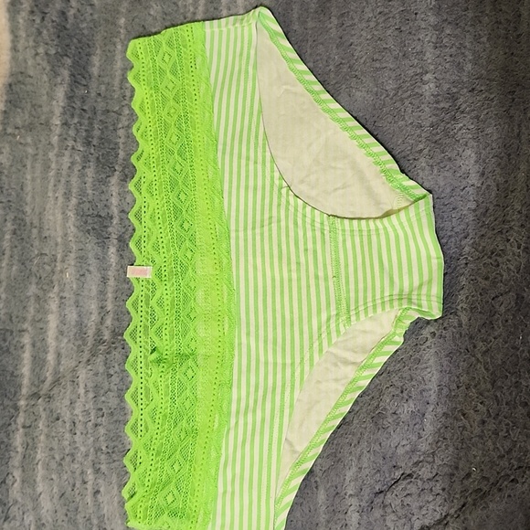 Pink Hipster 🍀 - Picture 4 of 6